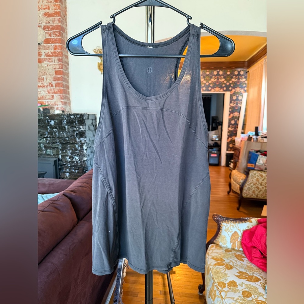 Basic black Lululemon tank